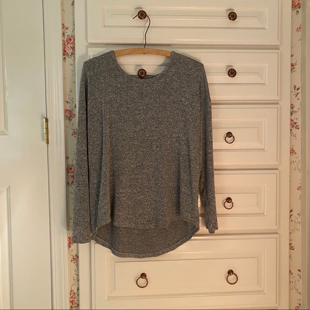 Grey long sleeve shirt